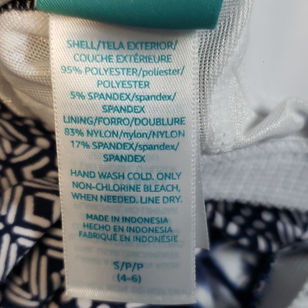 New Swim top - Picture 5 of 6